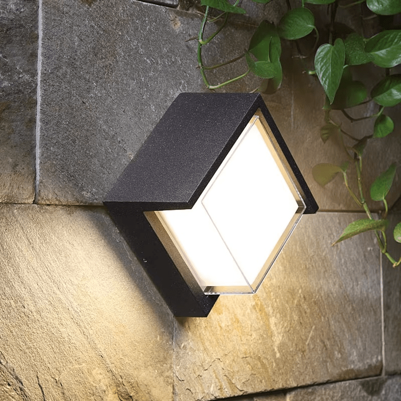SOLVION – Modern LED Outdoor Wall Light for Clear Visibility and Stylish Accents