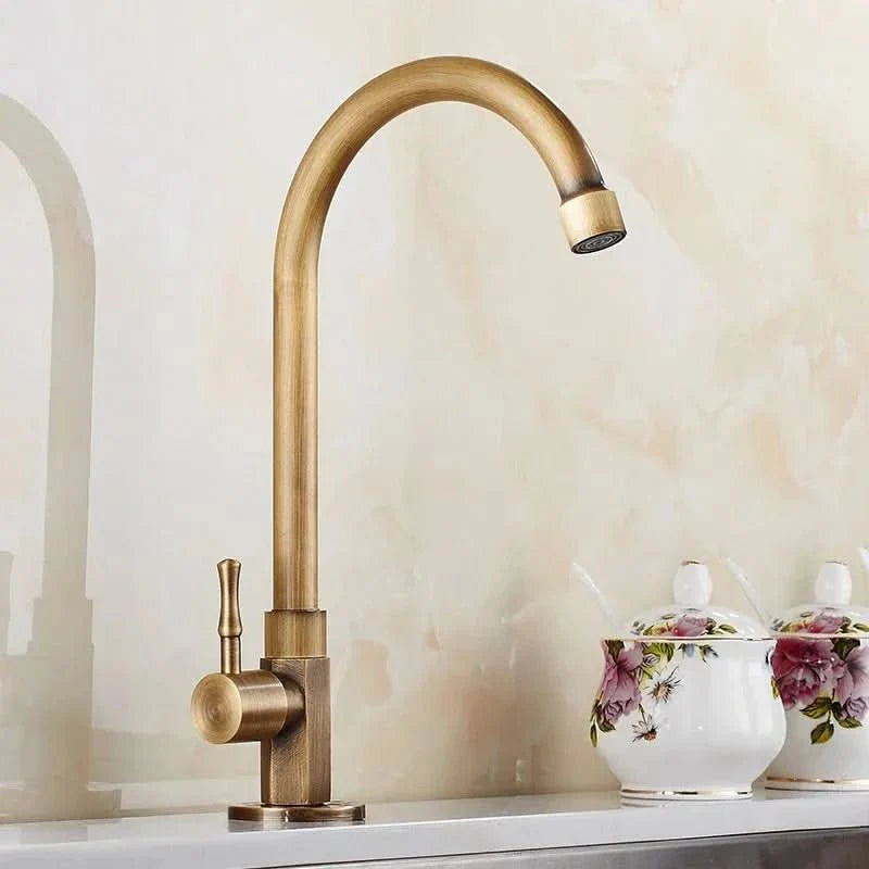 Elegante Schwan Hals Küchenarmaturen aus antikem Messing-2