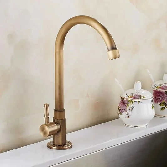 Elegante Schwan Hals Küchenarmaturen aus antikem Messing-1