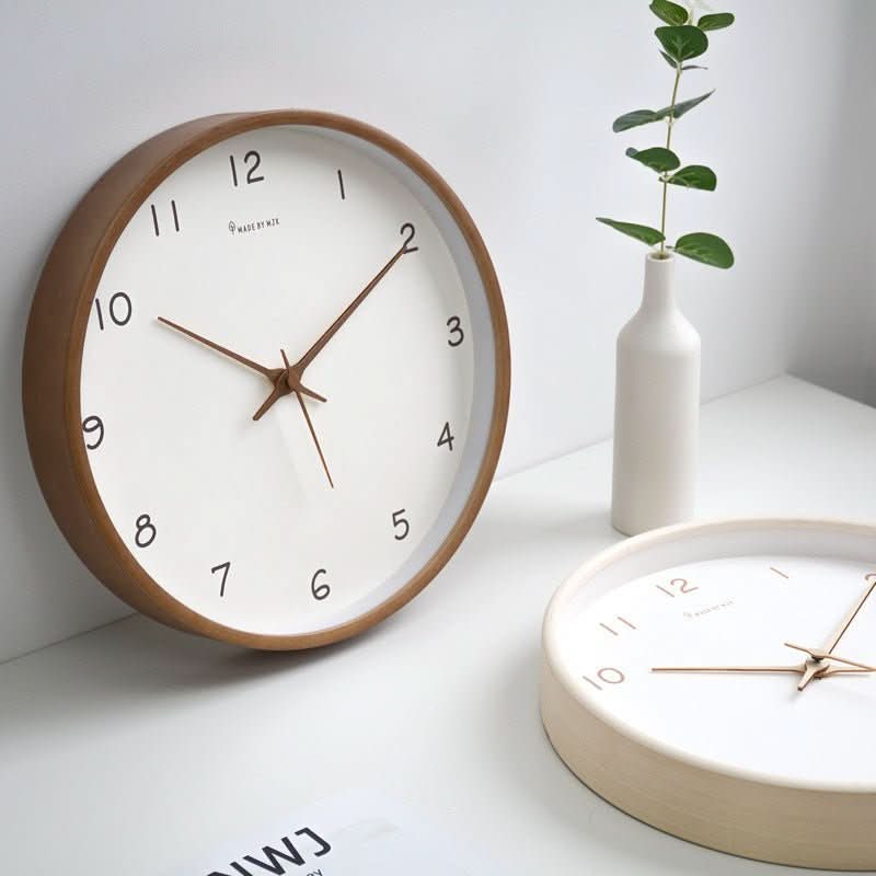 WOODHAVEN – 10 Zoll große, geräuschlose analoge Wanduhr aus Massivholz 1
